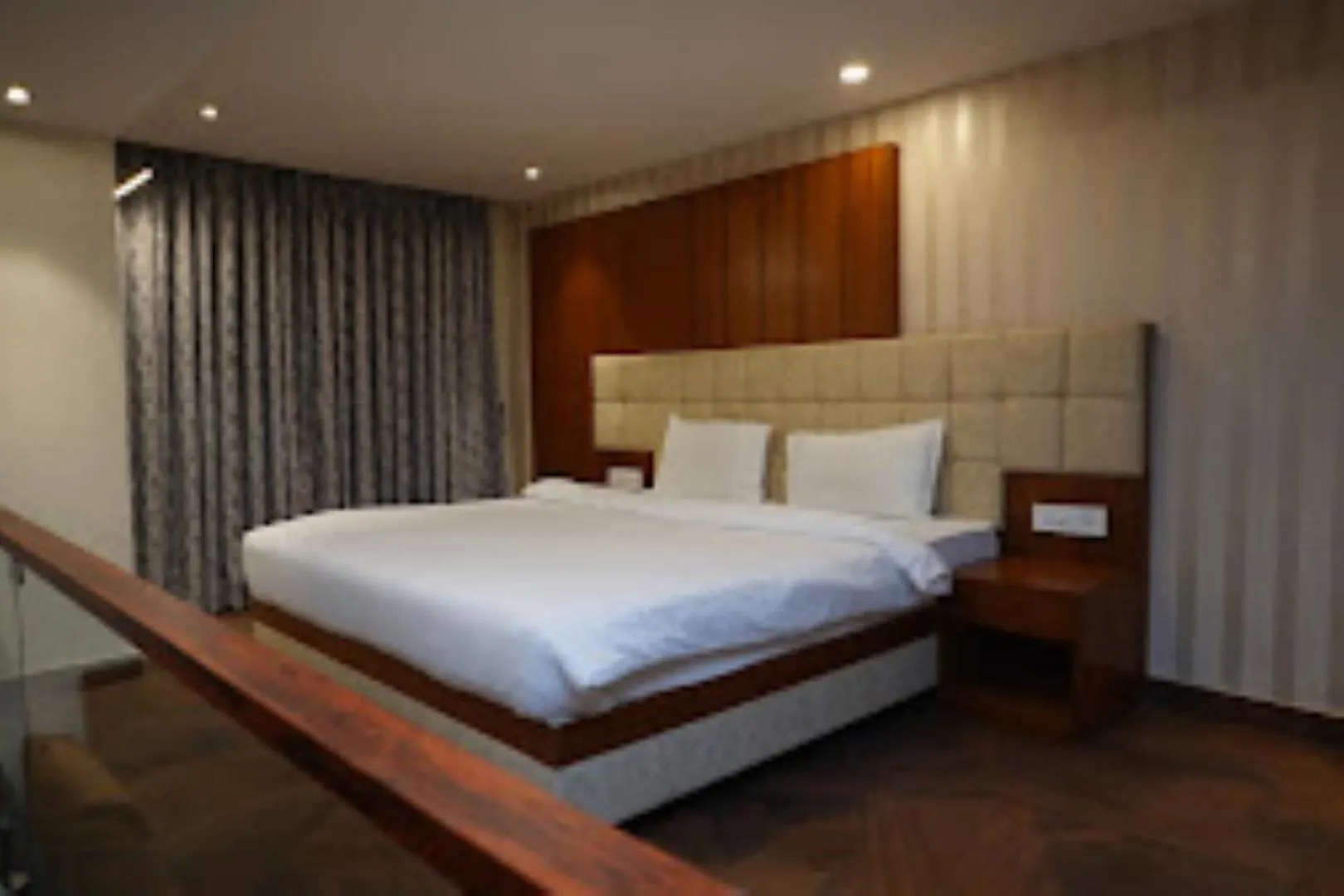 Hotel Mintella , ורנאסי