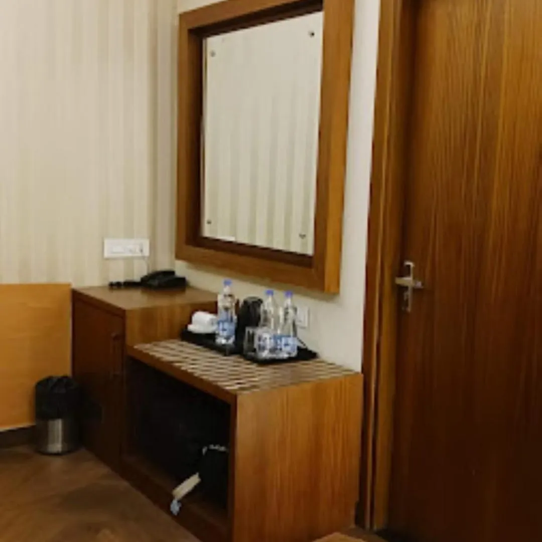 Hotel Mintella , ורנאסי
